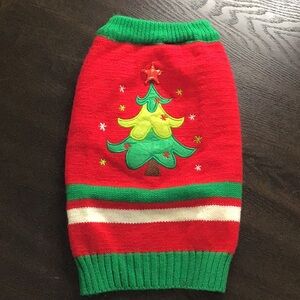BNWOT Christmas Sweater for 15-20 lb dog